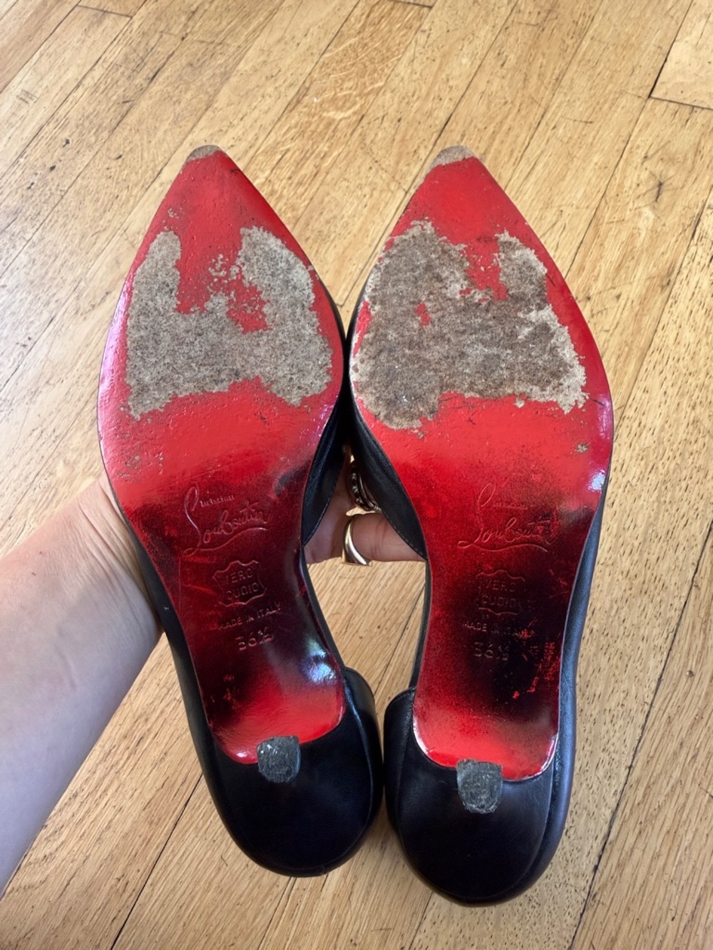 Christian Louboutin Black Pointed Leather D'Orsay Pumps - Classic Evening Heels - Picture 4 of 4
